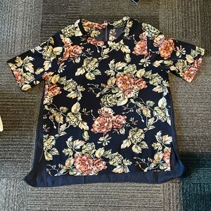 Women's floral blouse. Light weight size medium